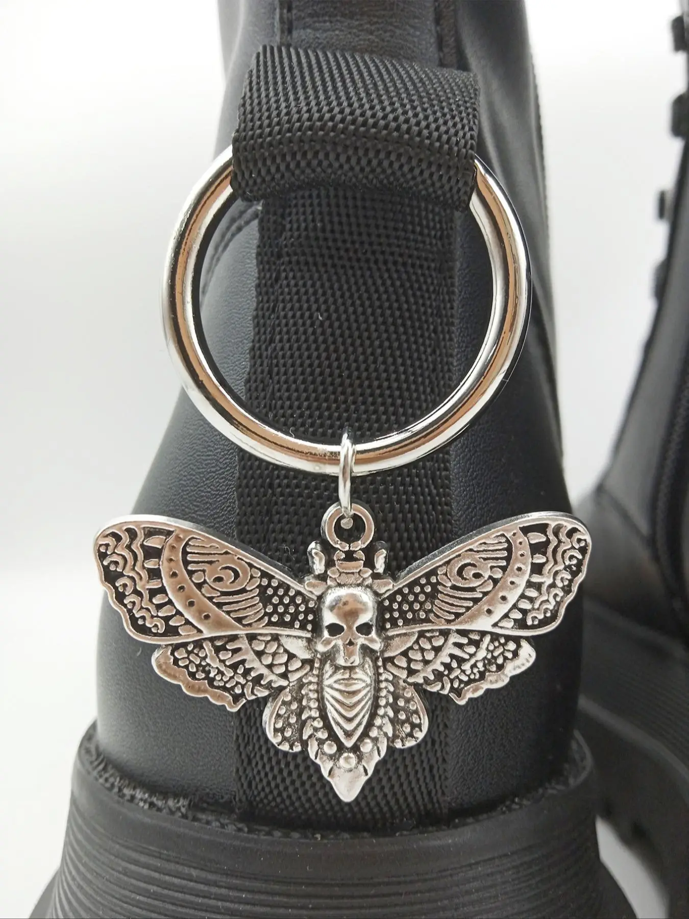 Punk Style Skull & Bat Design Shoe Charms, Fashionable Novelty Shoes Decorations for Boots, Stylish Y2k Shoes Accessories for Women & Men As Halloween