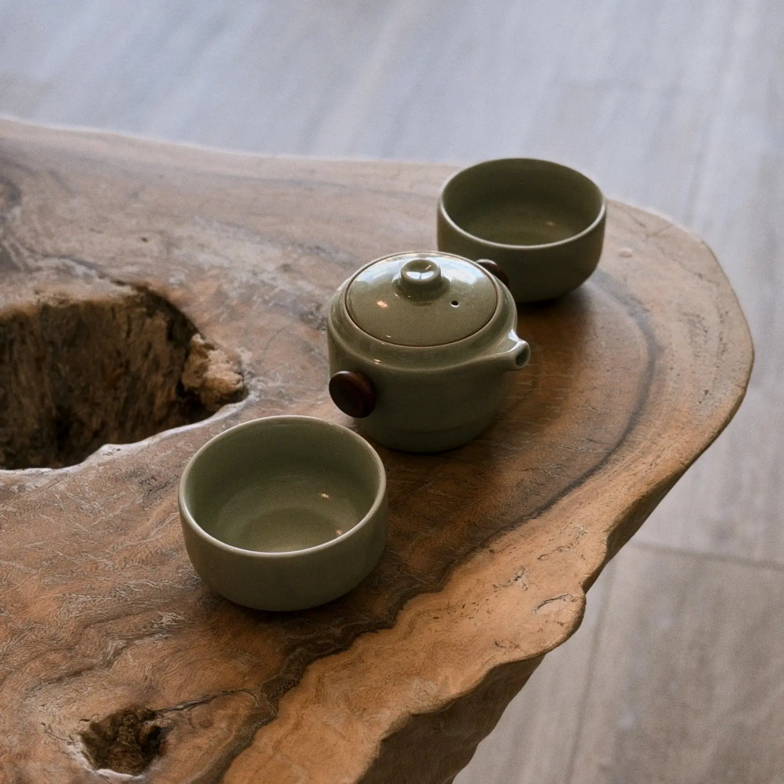 Glossy Green Gaiwan Travel Set with Case – 2 Cups