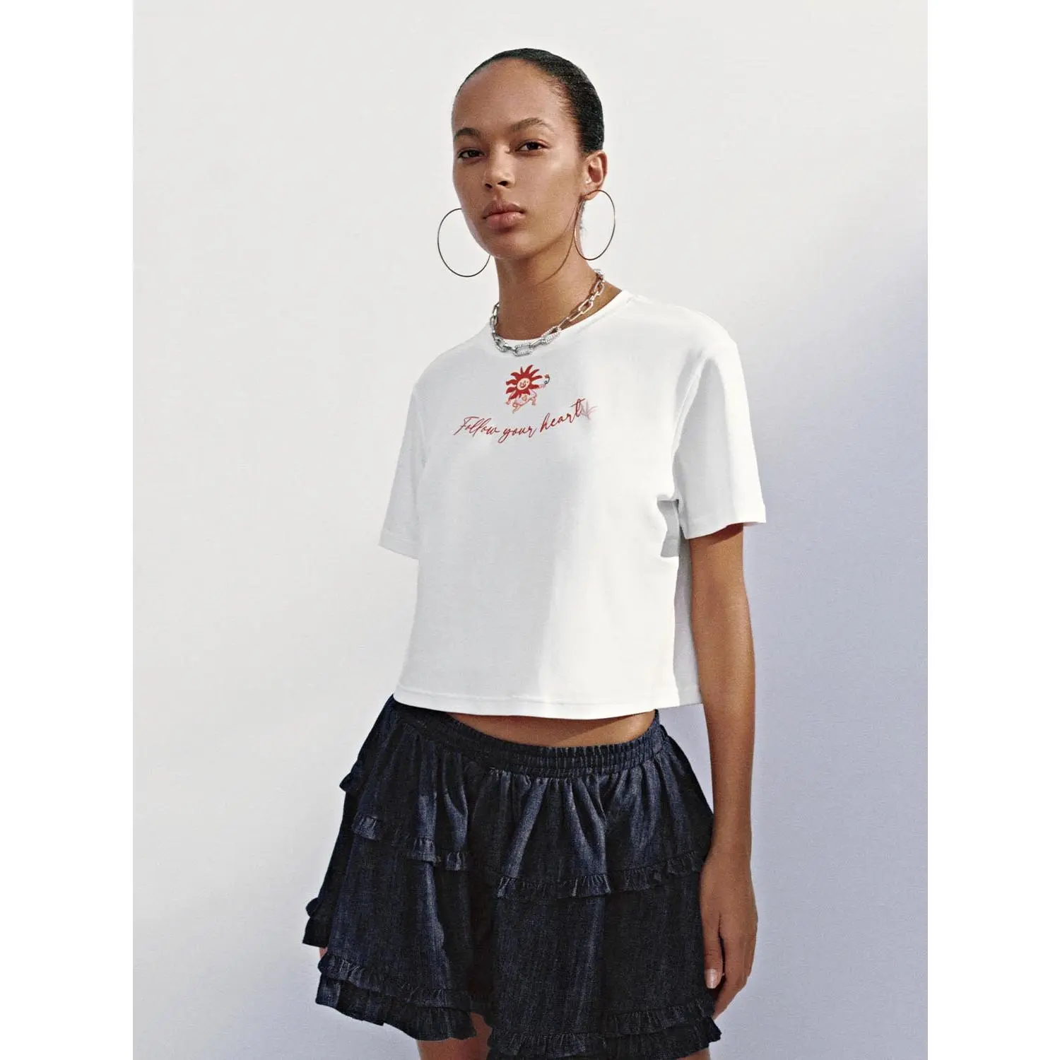URBAN REVIVO Women's Fitted Streetwear Shortsleeve Round Neck T-Shirt - Ultra-Thin Breathable Cotton Casual Top, XS-XL Everyday Basics, Lightweight, Cold Wash, Do Not Bleach, Tshirt, Short Sleeve
