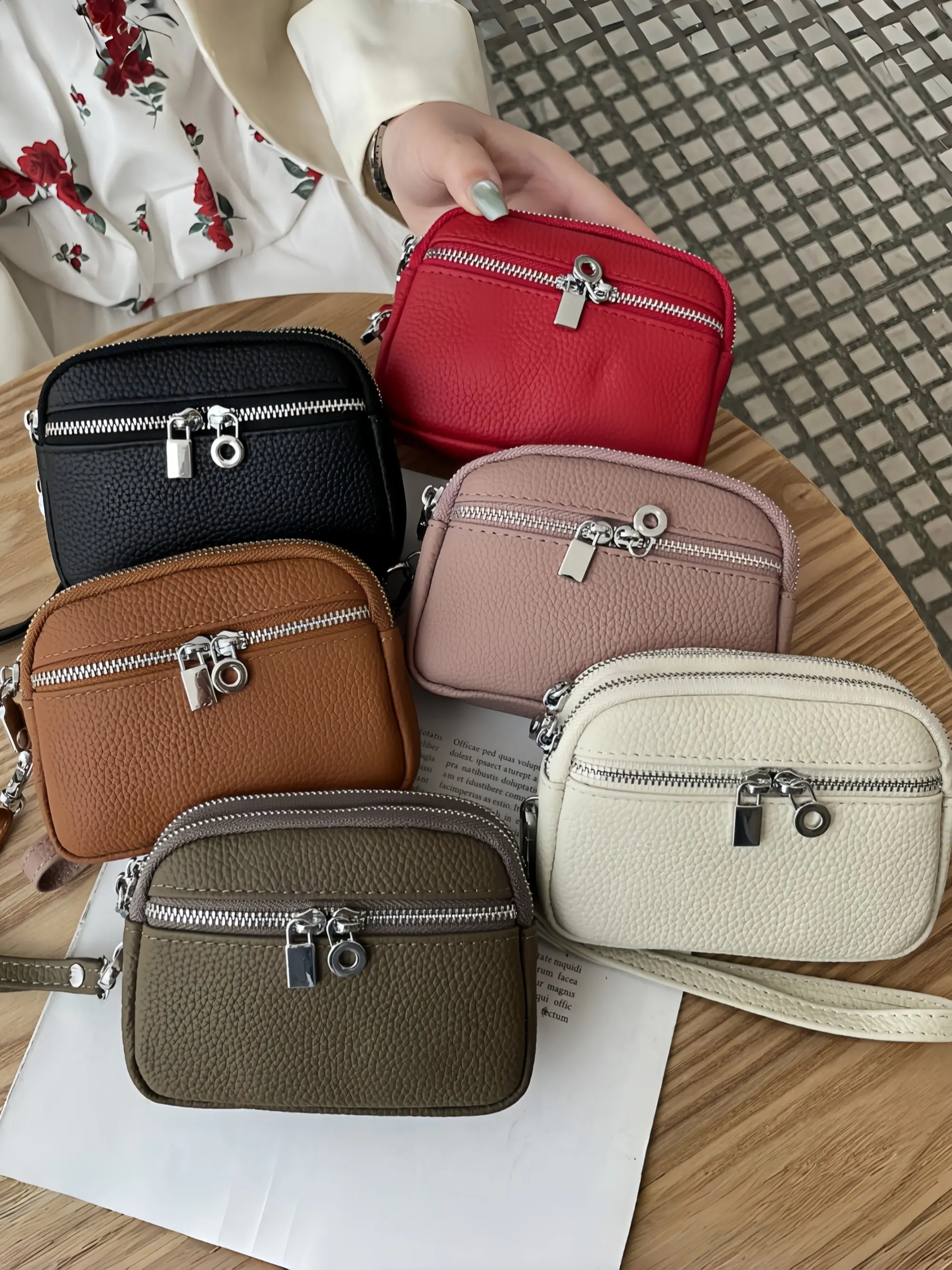 Fashion Alligator Pattern Mini Crossbody Bag, Leather Crossbody Purses, Women's Small Square Purse, Fashionable Purse, Coin Wallet, Card Holder, Portable Shoulder Bag, Fashion Crossbody Bags, Metal Zip Design