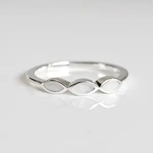 Sterling Silver 925 Marquise Mother of Pearl Ring