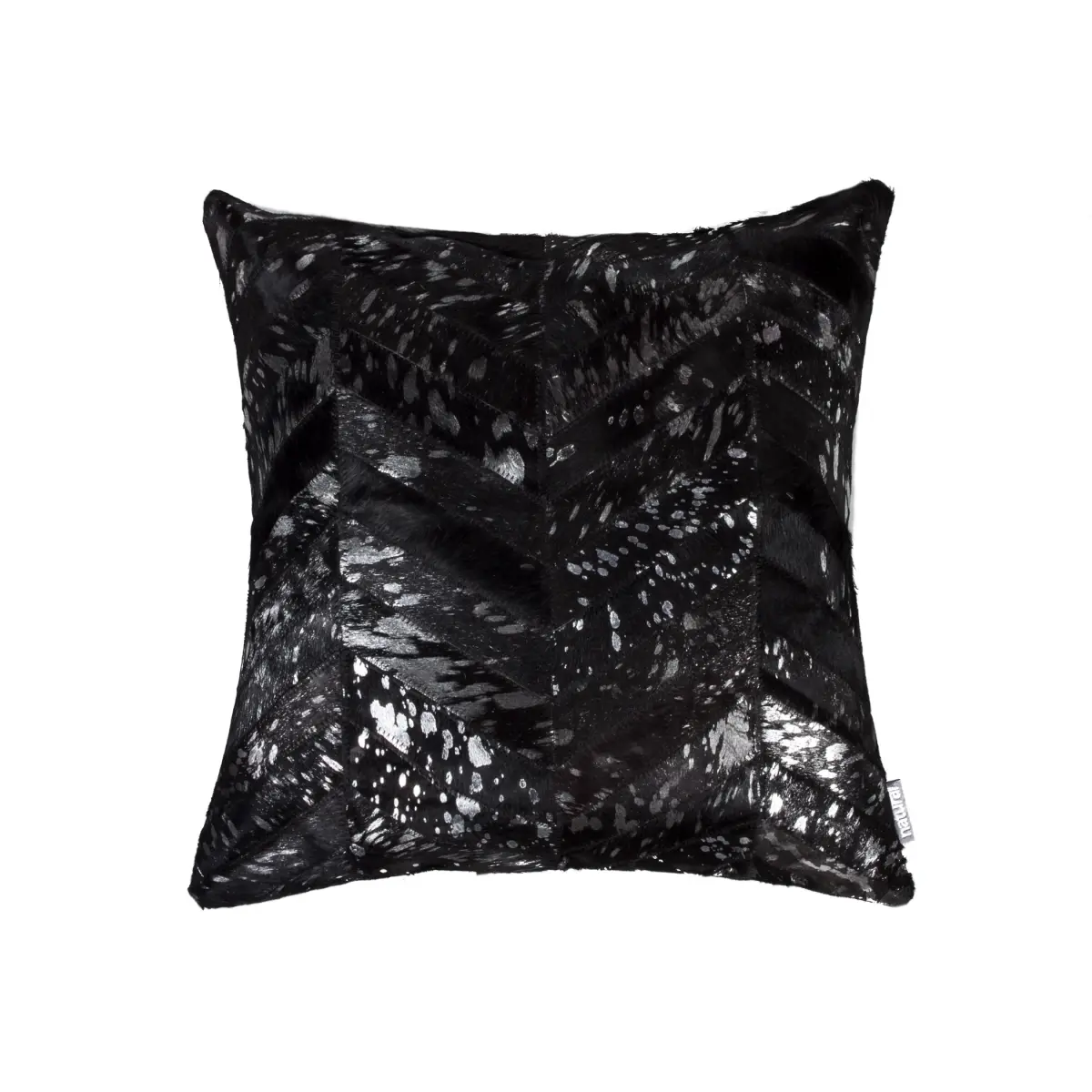 Natural 676685045621 18 x 18 in. Torino Chevron Pillow - Natural & Gold