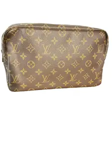 Pre-owned Louis Vuitton canvas Toiletry Bags Monogram 28 Trousse Toiletry Bag Authentic Design