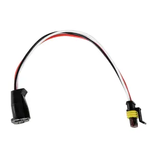 Grand General – 3 Prong to 3 Pin Light Plug Adapter