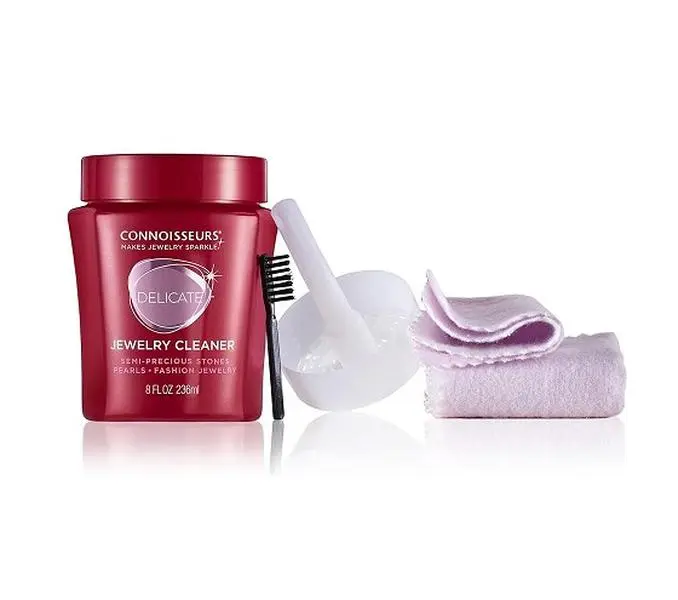 CONNOISSEURS All-Purpose Jewelry Cleaning Kit - Includes Delicate Jewelry Cleaner Solution and 2 Polishing Cloths