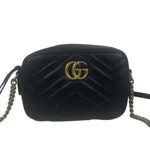 Pre-owned GUCCI Leather Shoulder Bags GG Marmont mini camera bag in Black matelassé 226