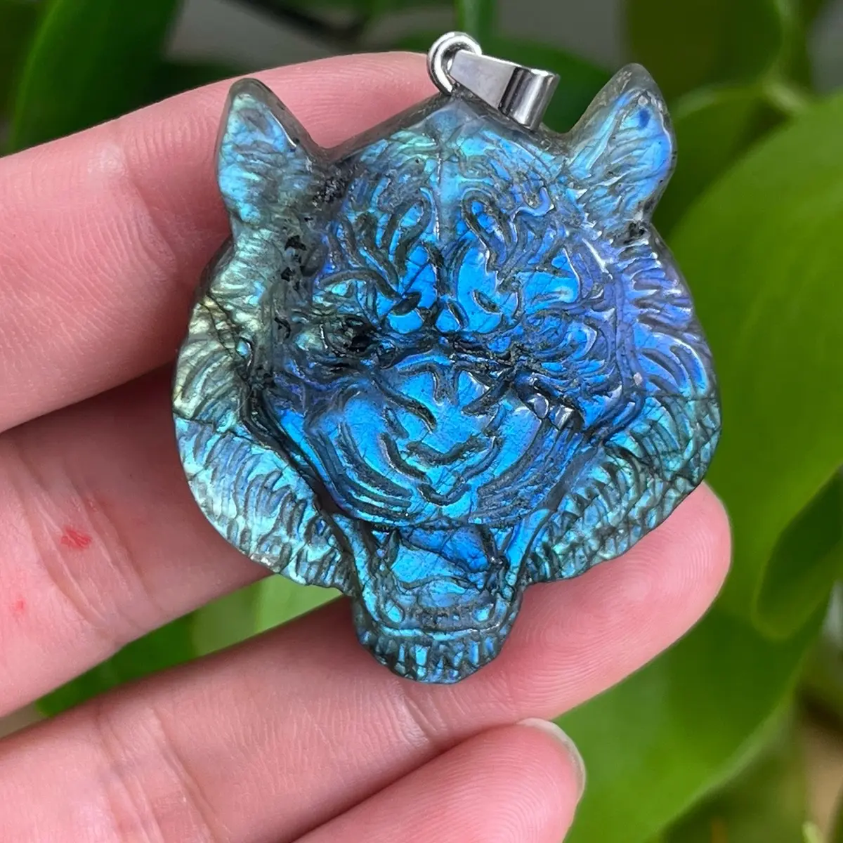 Stainless steel blue flash tiger carving pendant