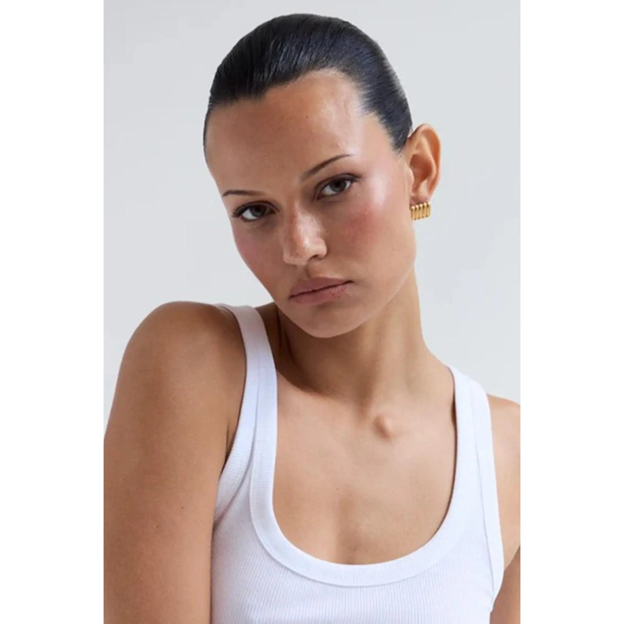 Heaven Mayhem Clemmie Structured Curve Platinum-Carat Gold Stud Earrings, Premium Jewelry Accessories, Stud Closure
