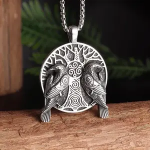 Retro Punk Crow Tree of Life Medal Pendant Necklace Men Women Fashion Charm Nordic Lucky Amulet Jewelry Gift
