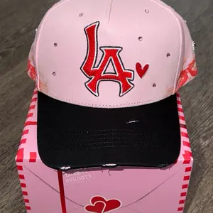 THIRTY ONE HATS-(XOXO SWEETHEART )