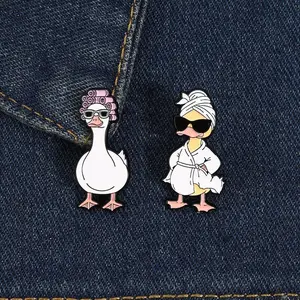 Spring new brooch -2PCS cartoon bathrobe goose series badge brooch, fashionable brooch, suitable for decoration on backpacks and clothing, exquisite gift, perfect for giving gifts to family and friends
