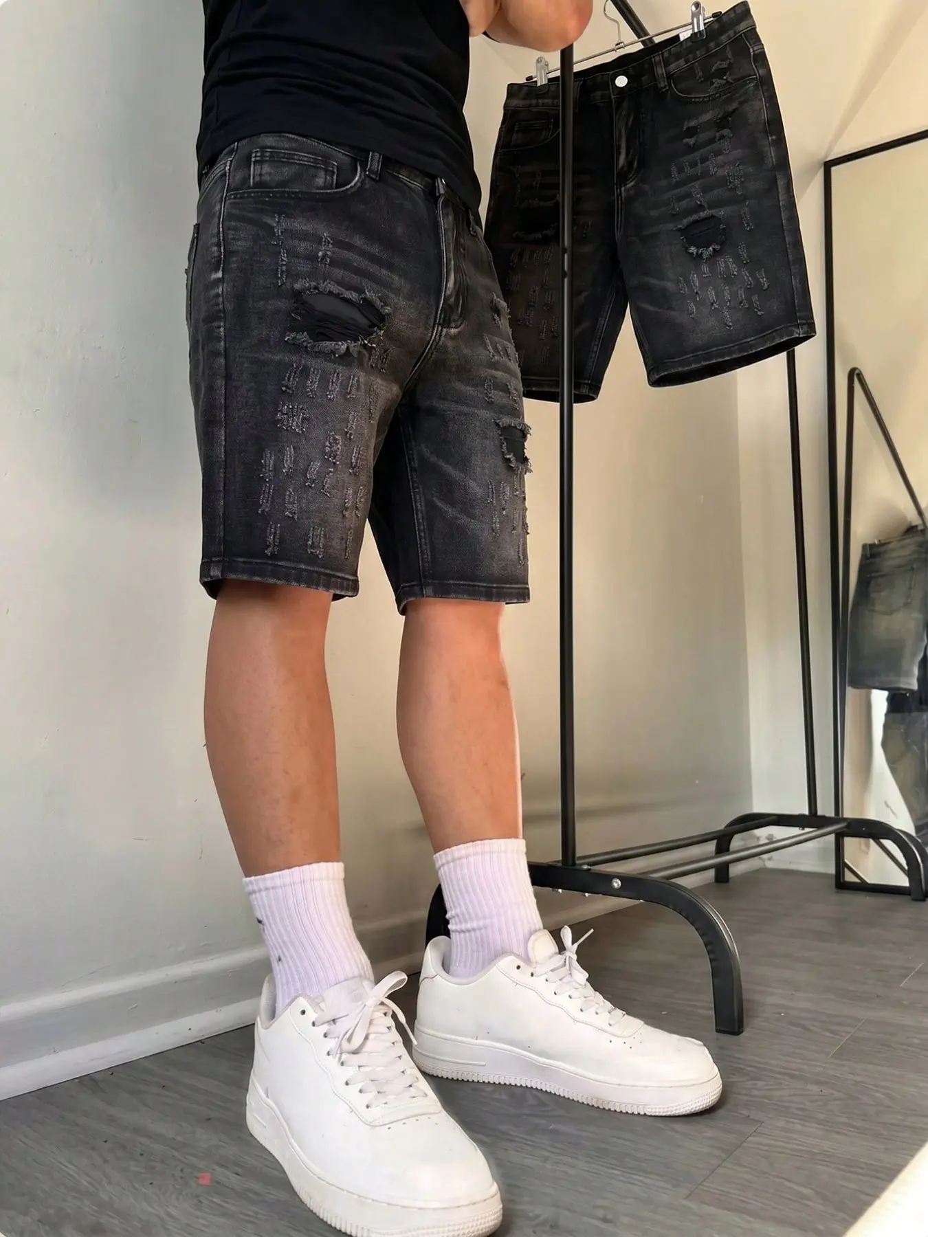 Men's Ripped Denim Shorts, Summer Light Wash Classic Casual Streetwear Knee-Length Shorts, Loose-Fitting Plain Jeans for Everyday Wear, Menswear