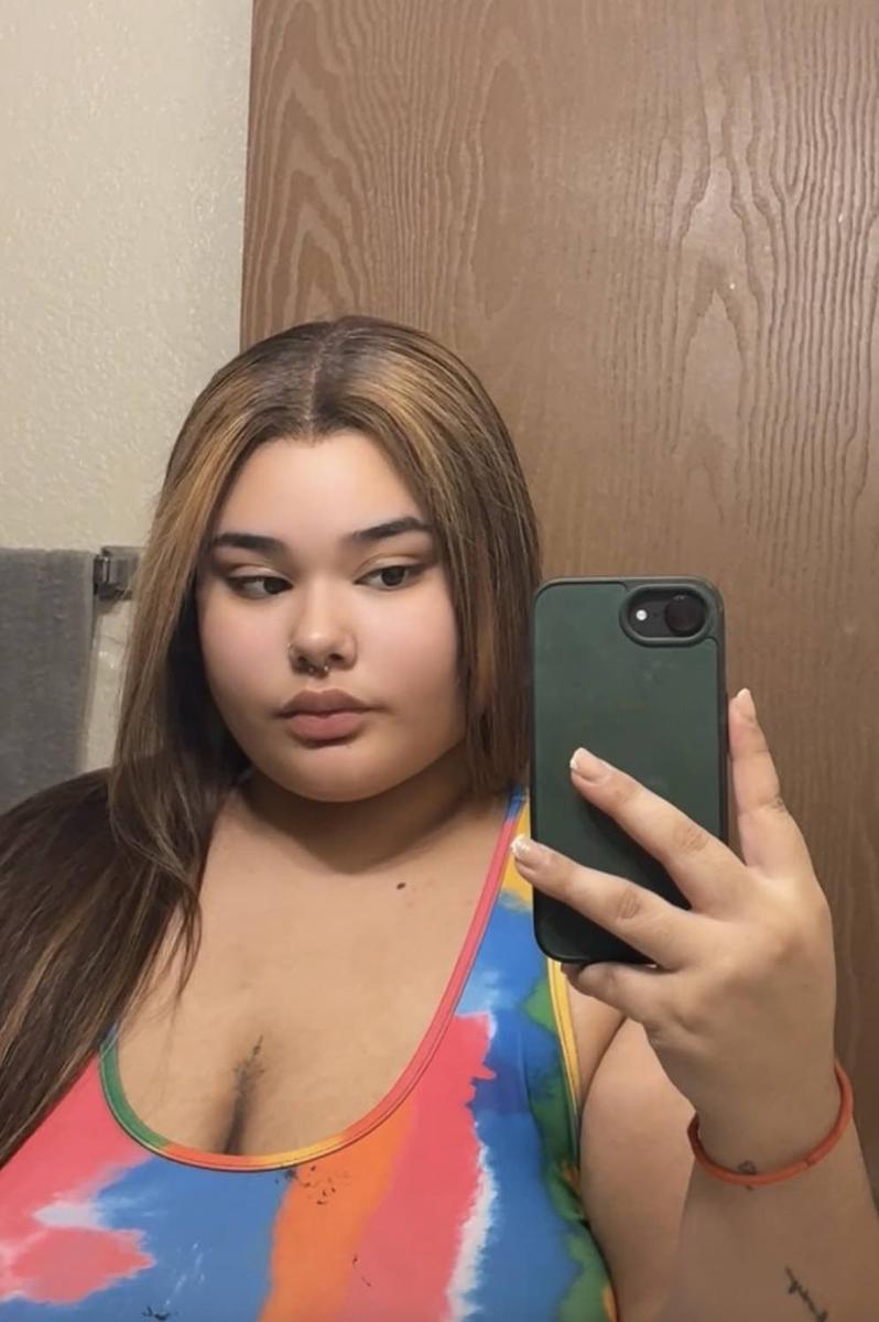 Item: P4/27 Color, 30 Inch