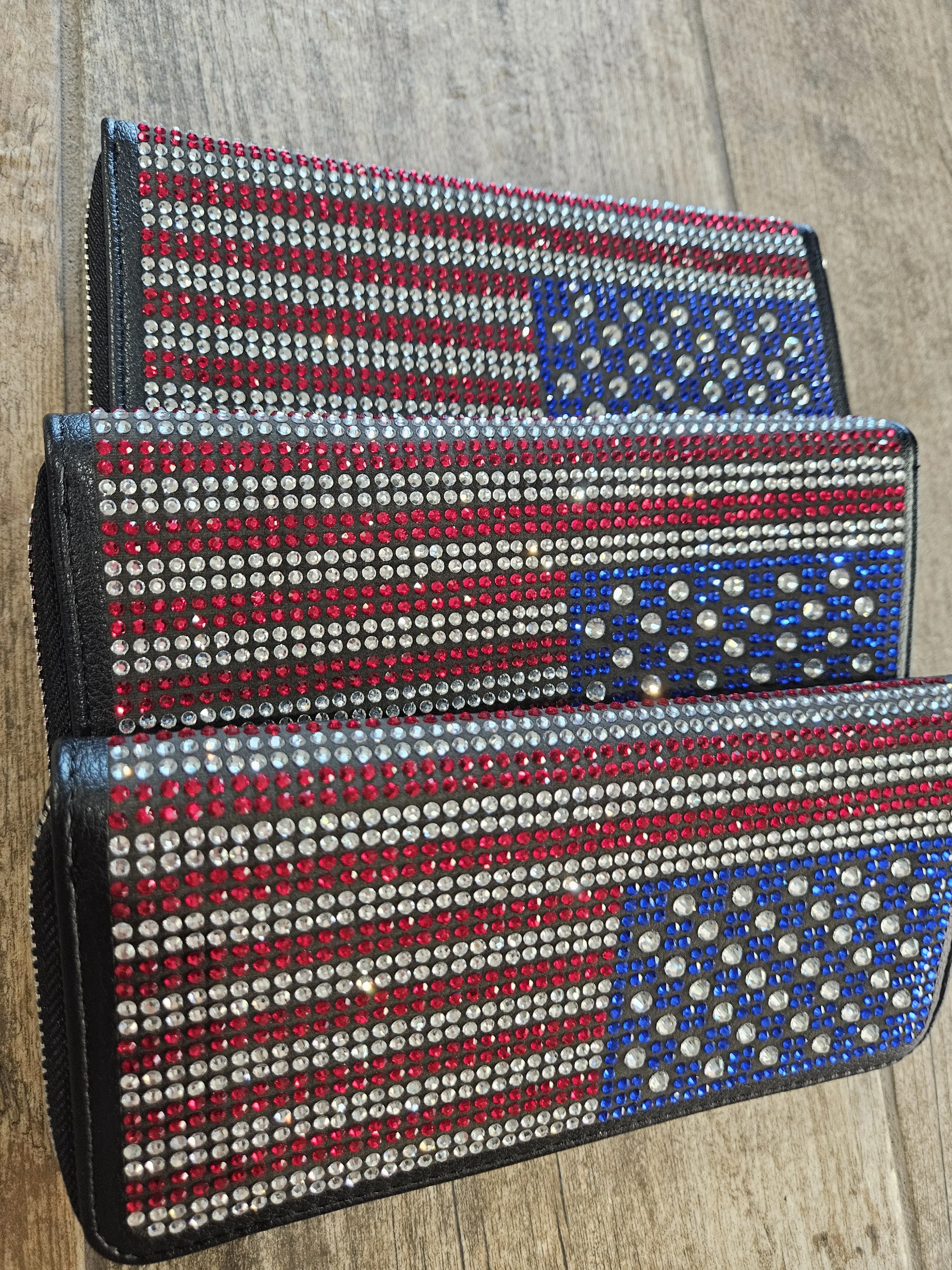 Women's Patriotic Flag Rhinestoned Wallet, Card Storage Accessory with Zipper Closure, Rhinestoned Look