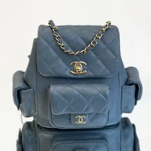 Pre-owned leather backpack Chanel Caviar Quilted Duma – Blue