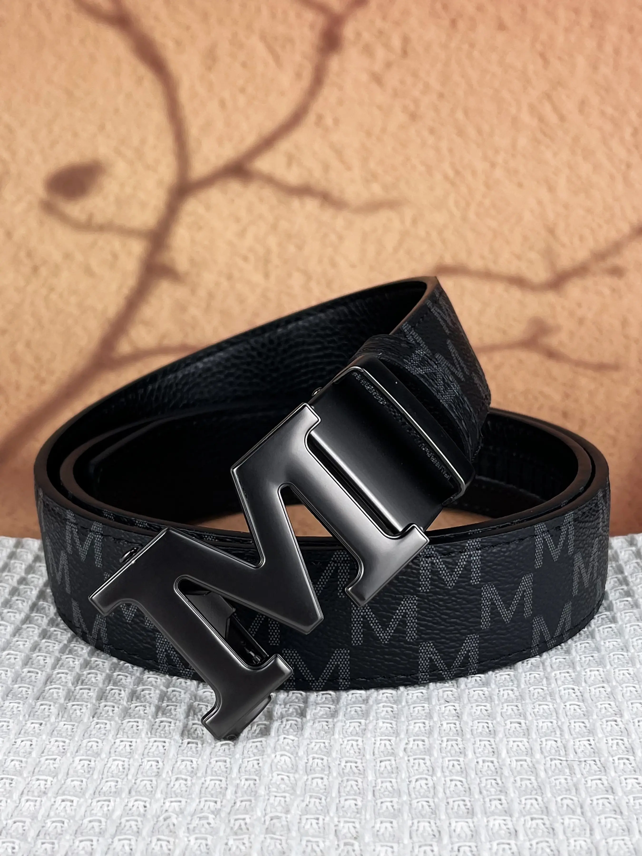 1Pcs men's waist belt with letter shaped alloy automatic buckle, 1.38-inch wide ratchet groove belt, embossed letter belt, suitable for daily commuting, outdoor sports, Valentine's Day gifts.