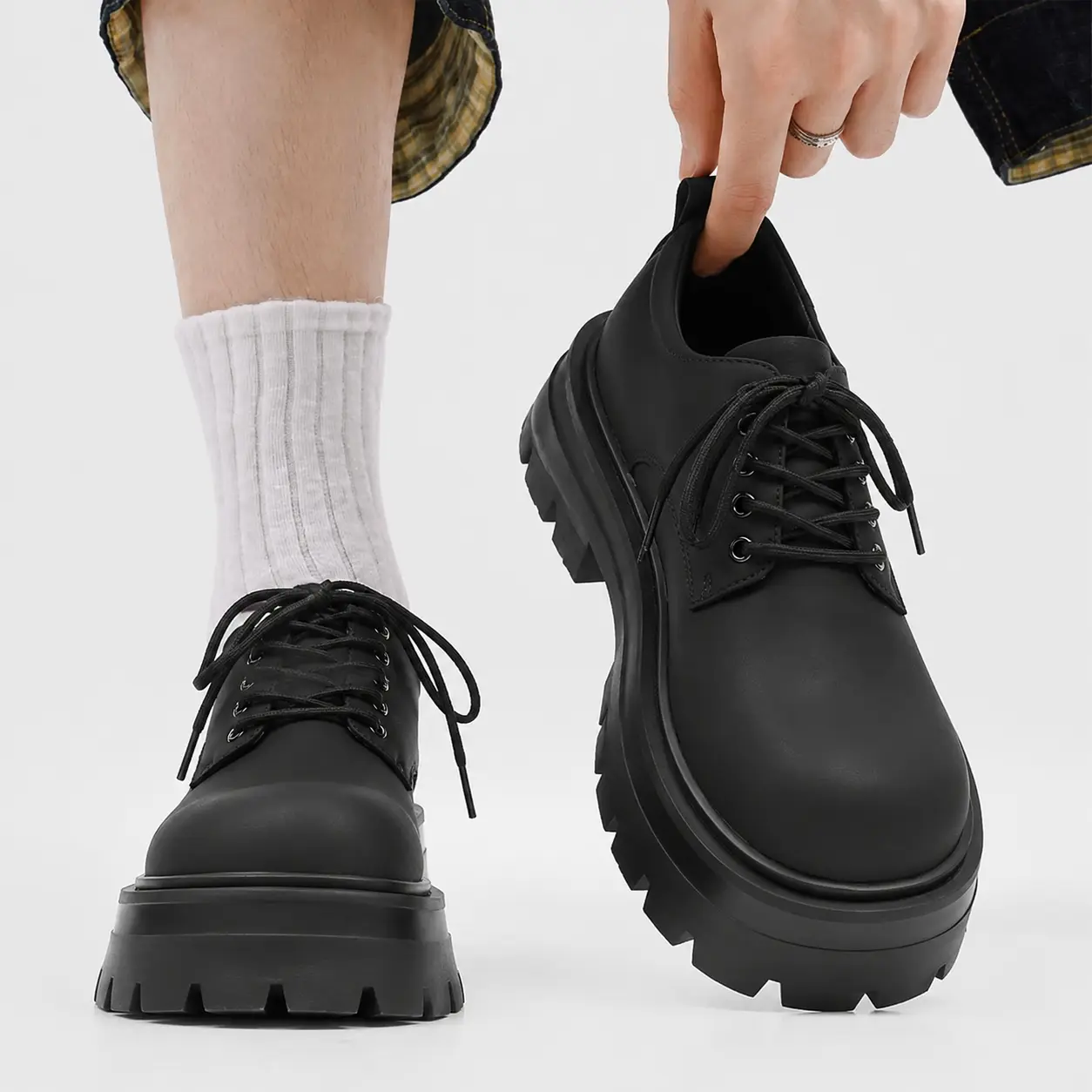 Men's Waterproof Minimalist PU Oxfords - Unisex Solid Smooth Full Leather Round Toe Lace-Up Ankle Casual Shoes with Thin Rope Lugs, Multi-Layer Serrated Lug Platform Rubber Sole, Retro Style for Daily Walking, All Seasons