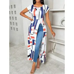 Women's Geometric Print Split Thigh Batwing Sleeve Long Tee, Casual Short Sleeve Round Neck T-shirt for Summer, Ladies Clothes for Daily WearGift