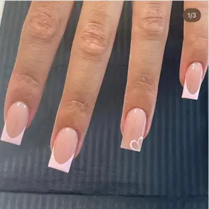 24pcs French Style Glossy False Nails, Fake Nails Set, Cute Heart Design, Simple Fashionable Wearable Nail Tips, Single Pack, Non-Flammable