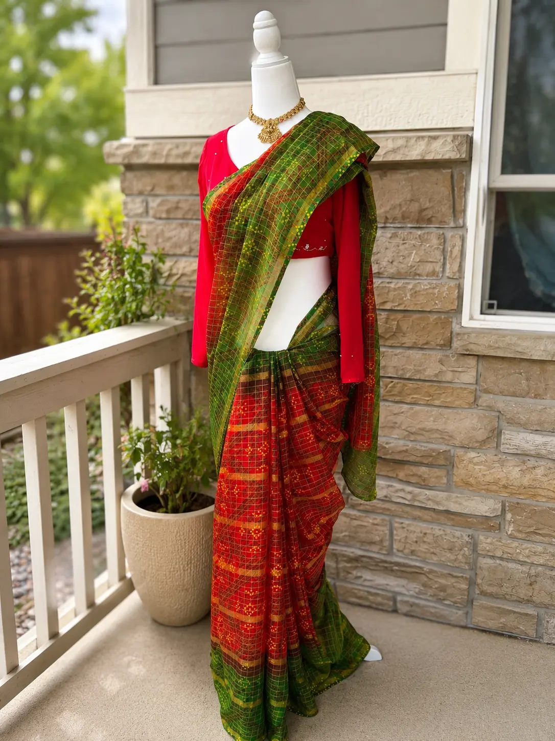 Chunari Print Saree (Falls and Pico Done)