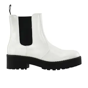 Dirty Laundry Womens Margo Pull On Round Toe Chelsea Casual Boots Ankle Low Heel 1-2" - White
