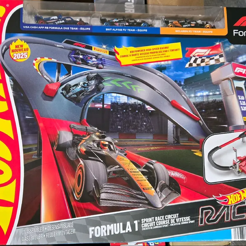 Hot Wheels FORMA 1 Sprint Race Circuit 2025 Edition with Formula 1 Cars and Track for Kids Realistic Racing Fun and Endless Adventures