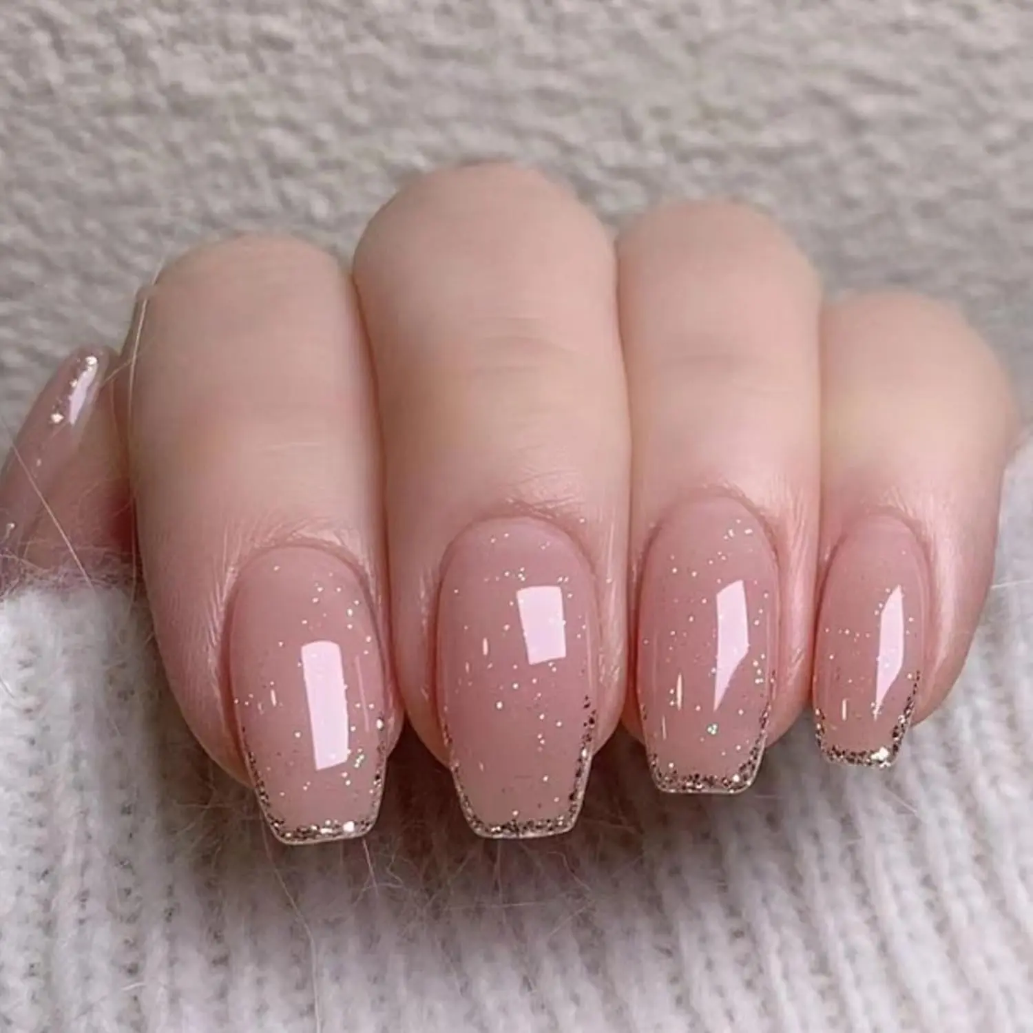 Hkanlre Medium Coffin Press on Nails Bling Fake Pink Nails Tips Full Cover False Gold French Nails for Women and Girls 24PCS