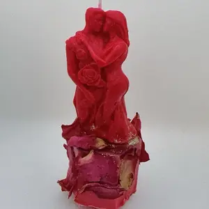 Romantic Couple Candle – Natural Wax with Floral Design, Ideal for Relaxation and Intimate Atmosphere