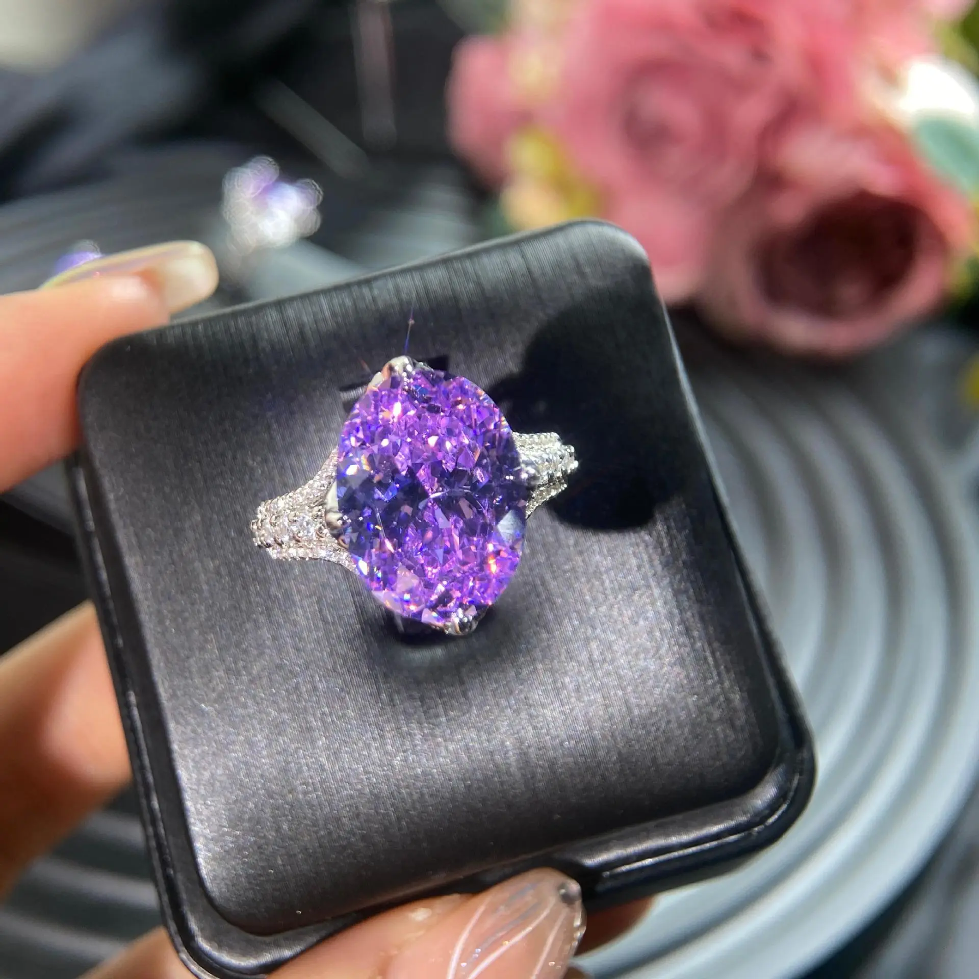 New product: Pigeon egg-shaped, ice-flower cut, sparkling zirconia, open ring for women, perfect for parties and gatherings