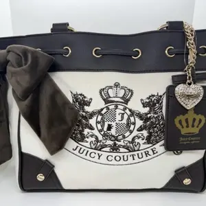 Juicy Couture Scottie Dog Daydreamer