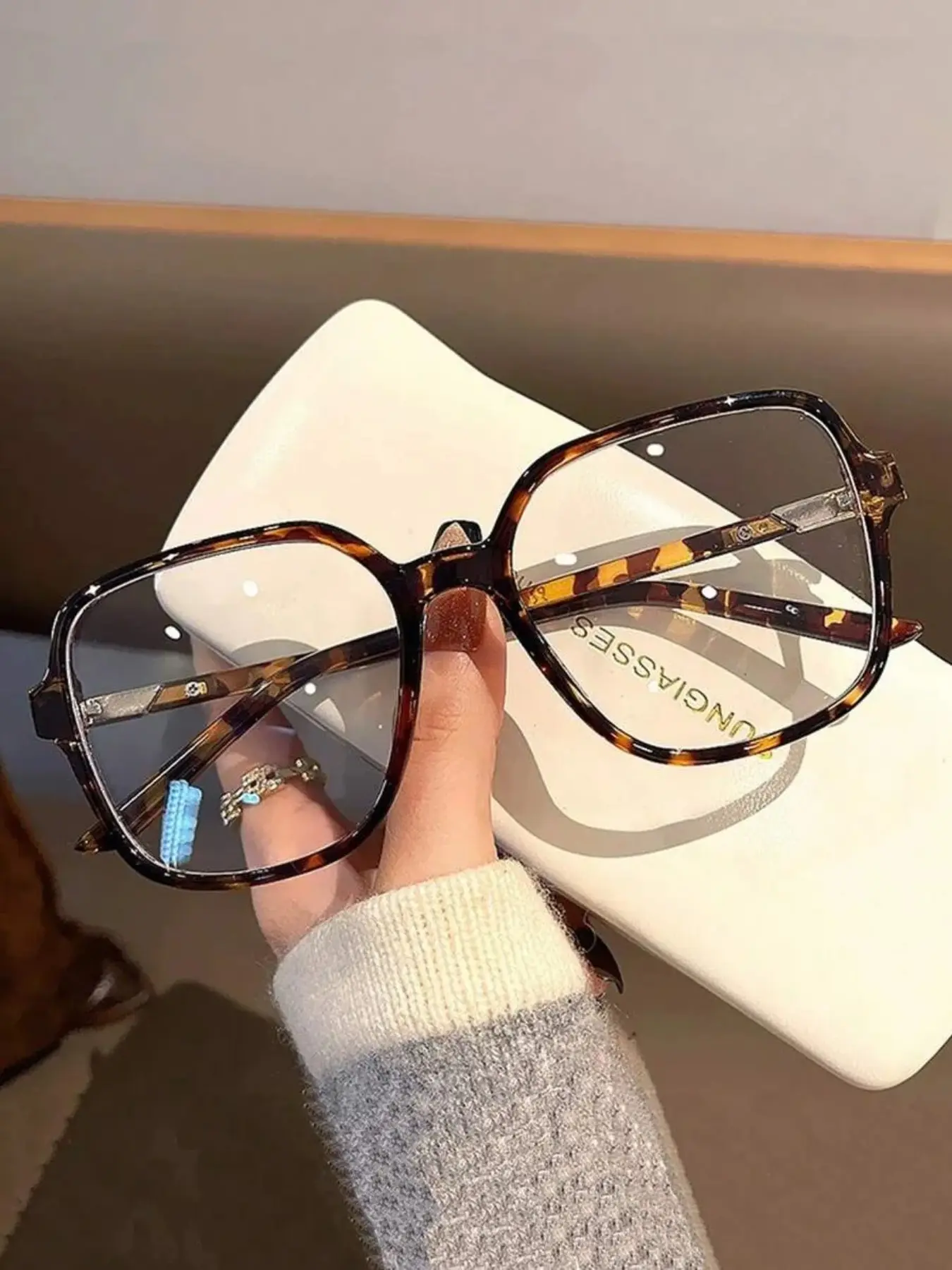 Vintage Fashion Large Frame Glasses for Women, Fashionable Frames Glasses, Clear Lens Design, Ideal for Daily Commute, Home Reading, Watching TV, Phone Use, Square eyeglass frame, Leopard Pattern Eyeglasses, Casual Stylish Glasses
