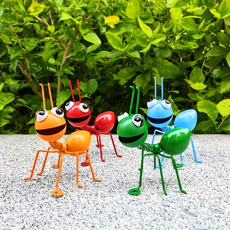 Rustic Iron 4-Piece Big-Eyed Ant Sculptures - Garden & Yard Decor, Halloween Animal Theme, No Battery Needed, Iron Material Rustic Look Garden Accessories Floor Mount Ornaments