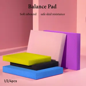 Balance Pad, made of eco-friendly TPE material, soft and resilient. Diamond texture design for safe anti-slip performance. Suitable for yoga, pilates, rehabilitation training, fitness and other various scenarios.
