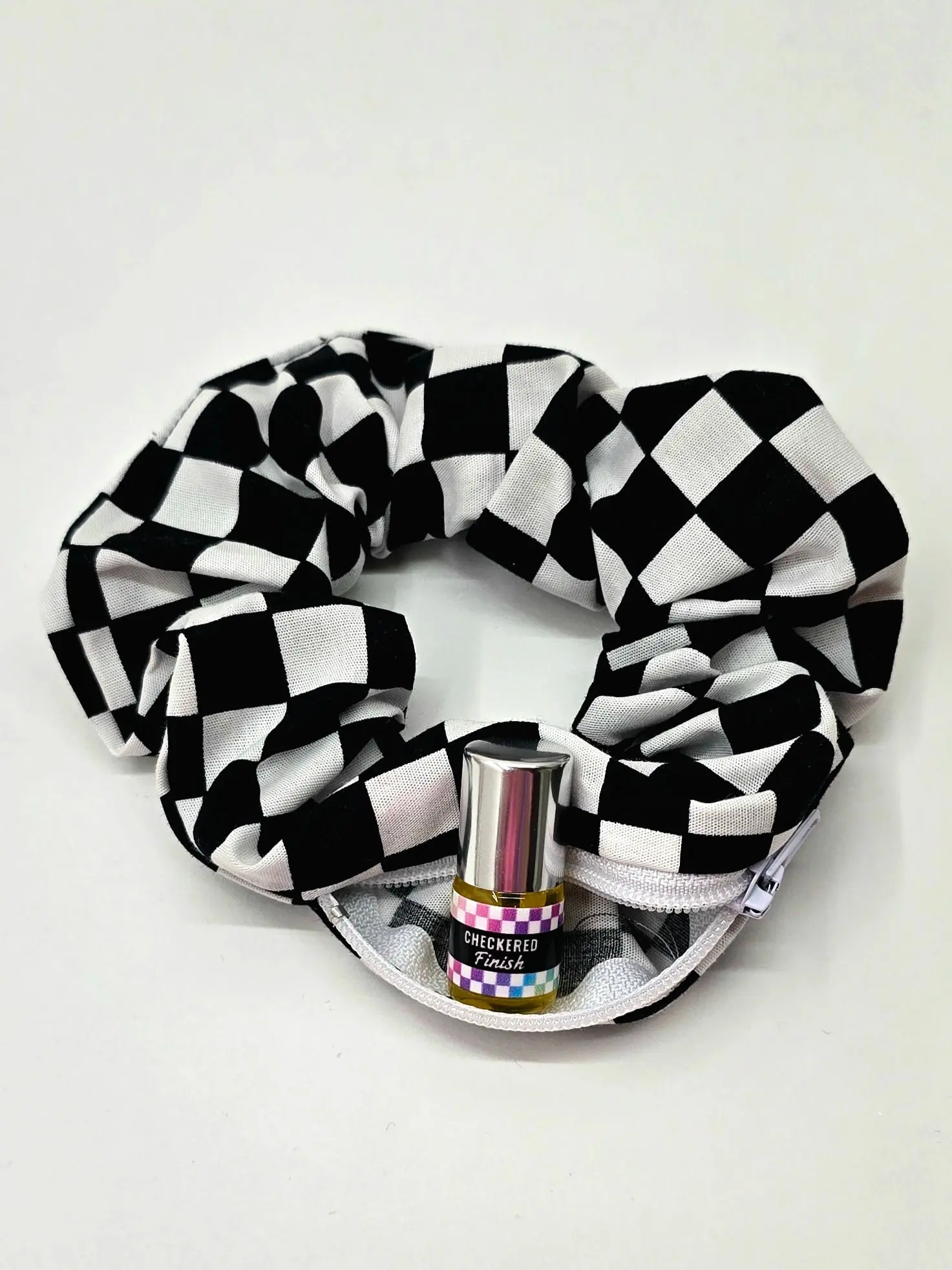 Checkered Classic Scrunchie+