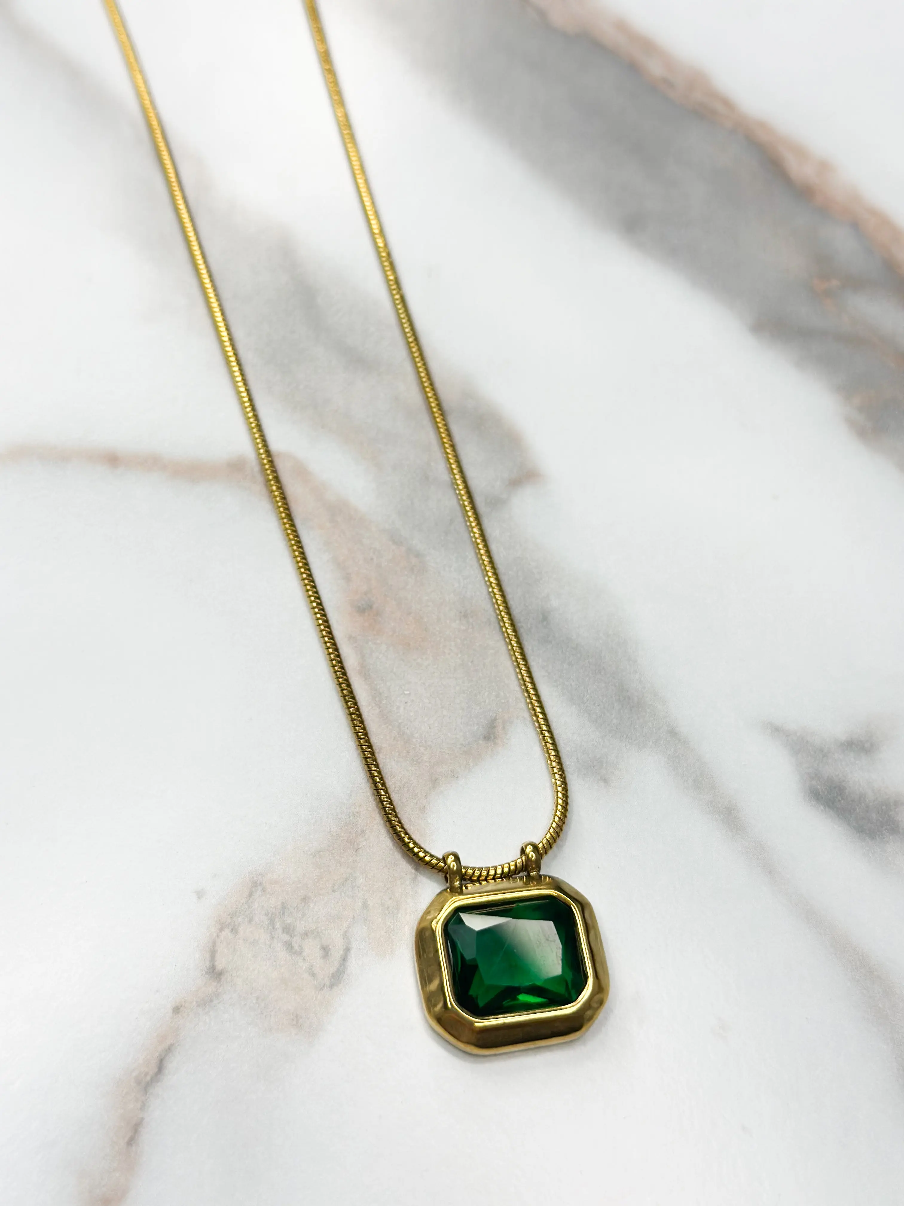 Elle Emerald Green Pendant Necklace Elle Emerald Green Pendant Necklace