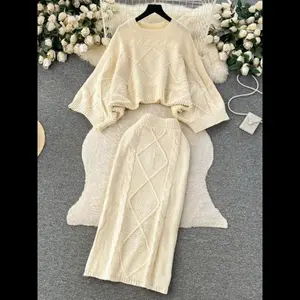 Elegant Women's Knit Dress Set, Round Neck Loose Pullover Sweater, Flare Sleeve Batwing Sleeves, Bodycon Long Skirt, Fall Winter Fashion Womenswear