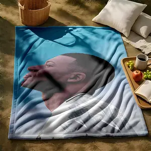 1 piece Young man looking up at the blue sky in profile photography themed flannel blanket - All-season comfortable flannel blanket in modern style, suitable for sofas and beds, digital printing, super soft and warm, 100% polyester material