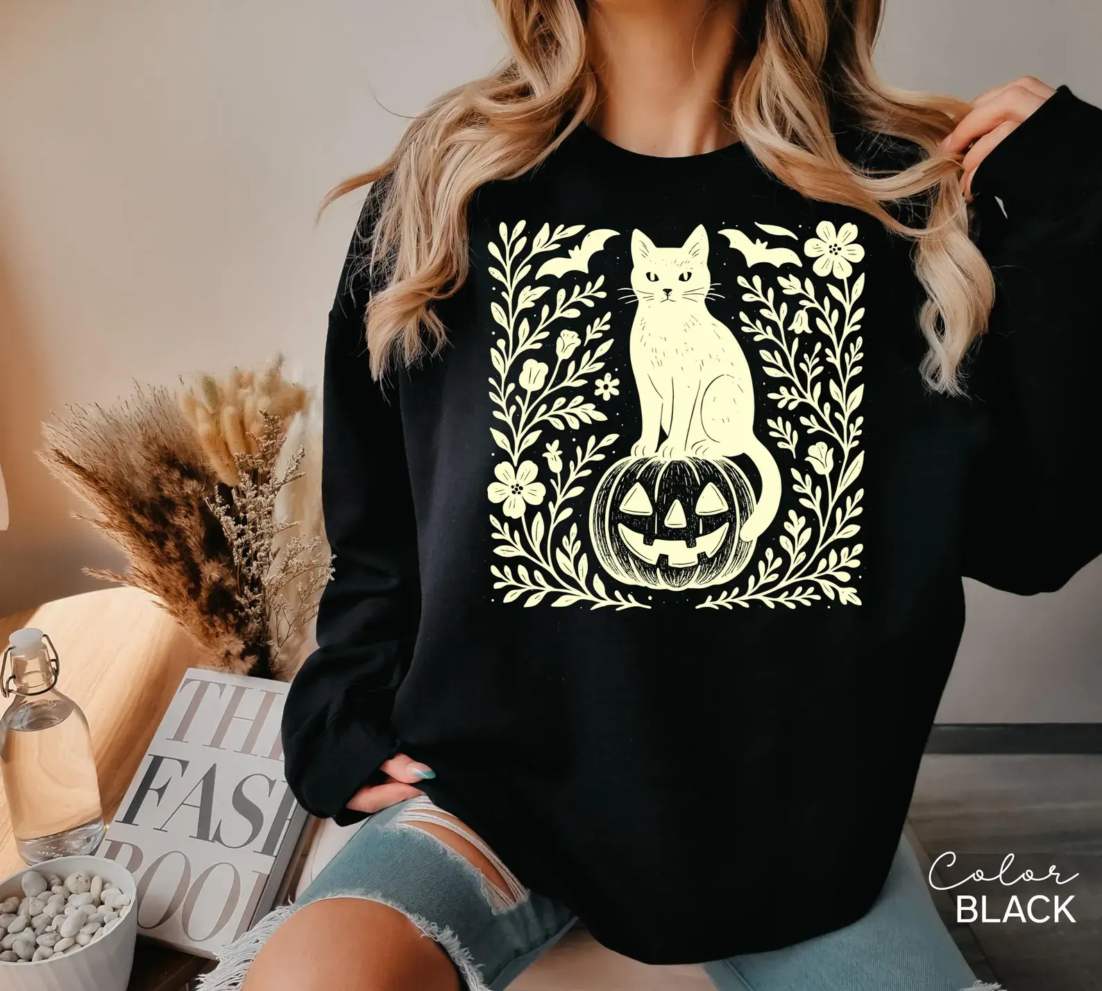 Halloween Black Cat Sweatshirt, Cute Cat Lover Halloween Pullover, Spooky Season Cat, Halloween Cute Women Outfit, Halloween Gift