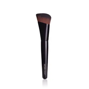 Real Flawless Foundation Brush Real Flawless Foundation Brush