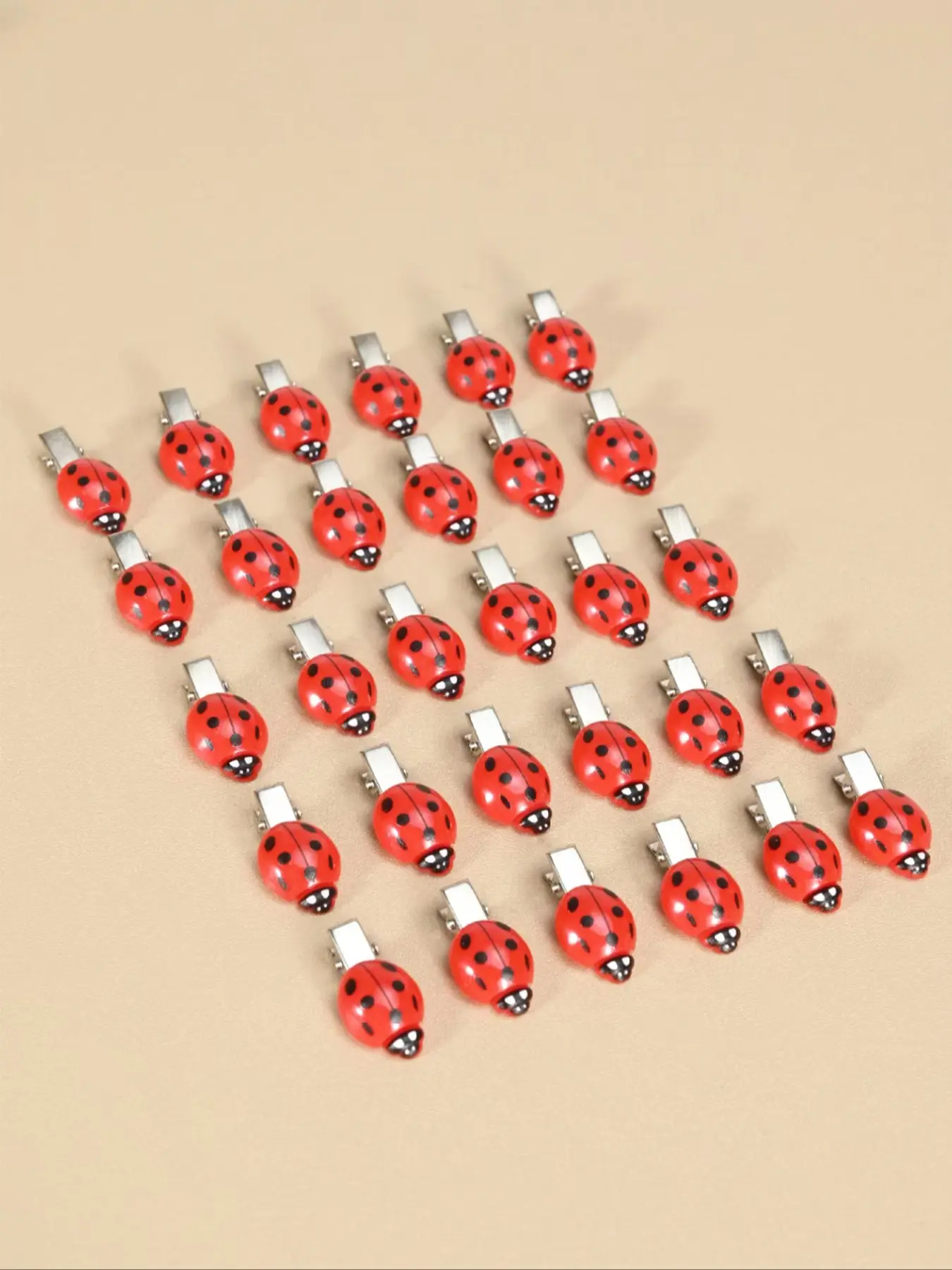 30pcs Mini Ladybug Hair Clips Set, Hair Clips for Styling, Fashion Hair Accessories, Cute Creative Duckbill Barrettes for Bangs Side Cornrows, Simple Simulated Design for Women & Girls, Hair Decor