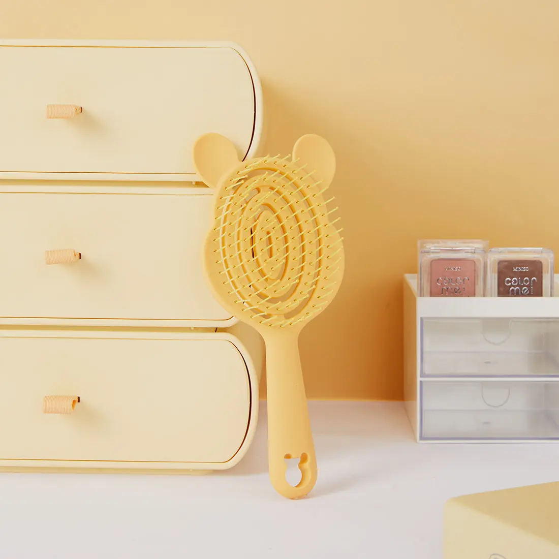 MINISO Disney Winnie the Pooh Vent Hair Brush, Elastic Bristle Volume Brush, Cute Hair Accessory for Girls, Daily Styling Tool & Lovely Gift #WinnieThePooh #HairBrush #DisneyAccessory Hair Styling Tools Soft Brush