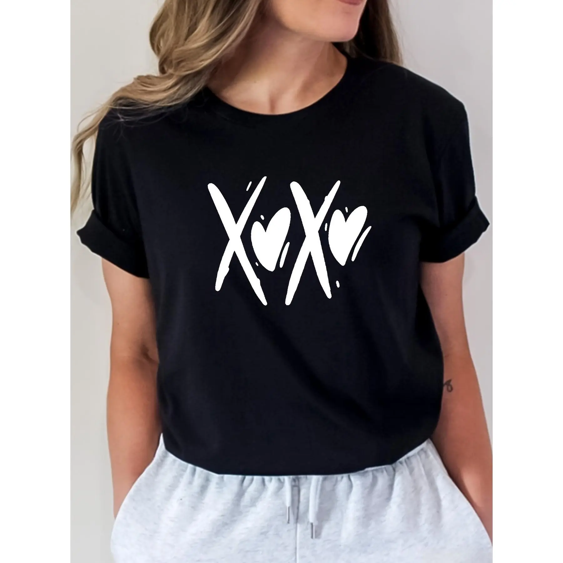 Graphic T-Shirt for Women, Casual Streetwear XO XO Print Shortsleeve Crew Neck, Digital Print,Round Neck,Minimalist, All Seasons, Basic, Elegant