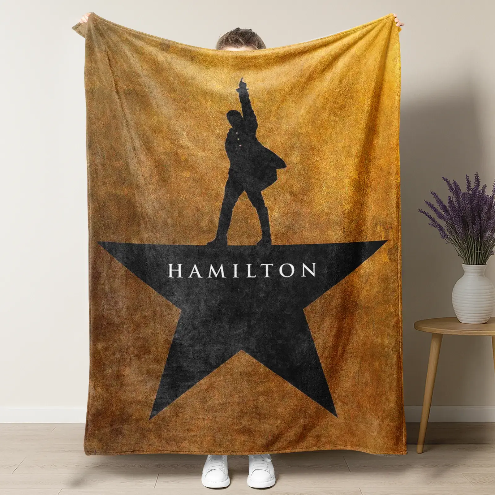 Hamilton musical print flannel blanket is the perfect gift for theater fans, ideal as a Christmas or birthday present.
