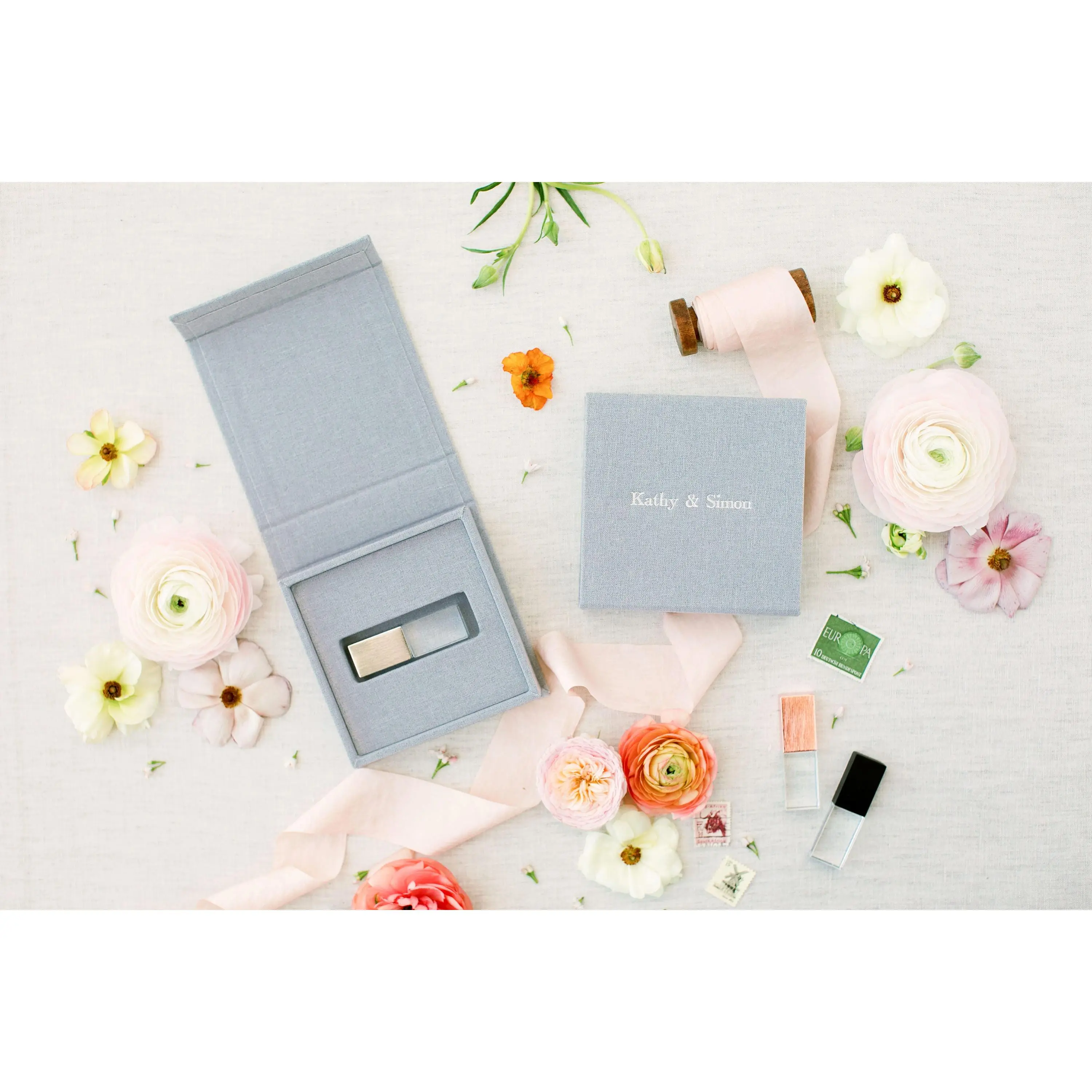 Linen USB Box with Recess Slot USB Holder