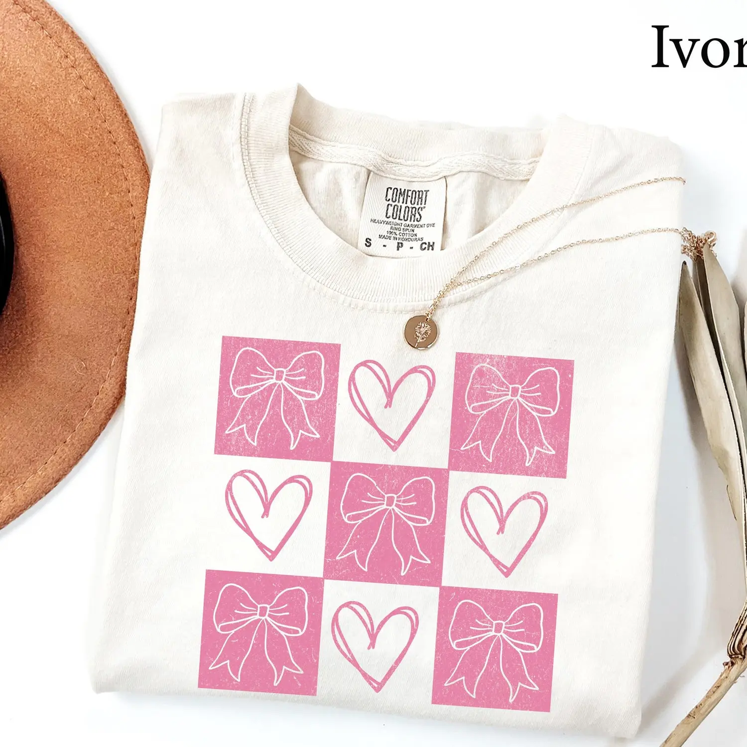 Comfort Colors, Retro Checkered Valentine's Day Shirt, Coquette Valentine Shirt, Pink Retro Heart Valentine's Day Shirt,Gift for Girlfriend 7O