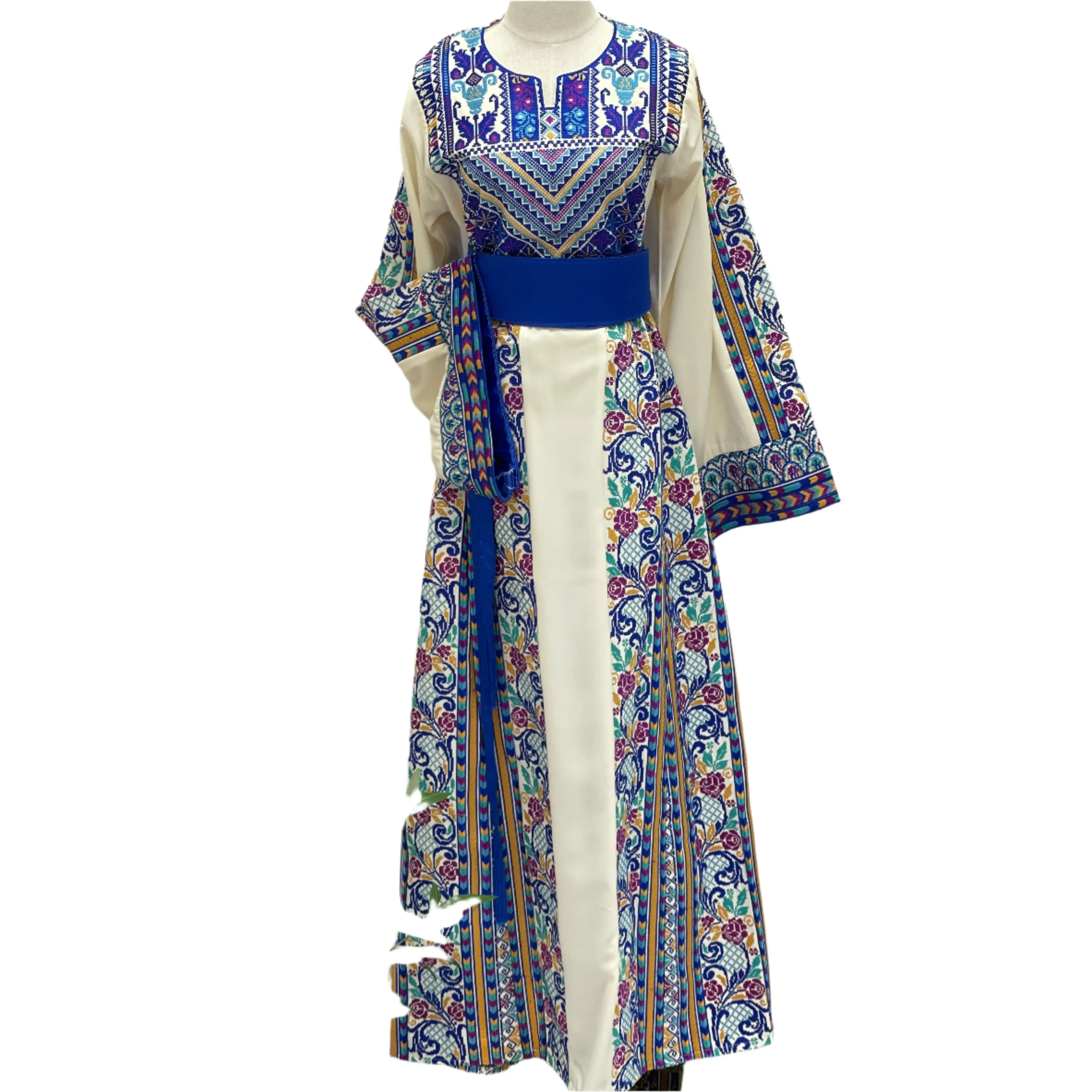 Distinctive Roses Embroidered Thoub: Sophisticated Elegance & Unique Charm