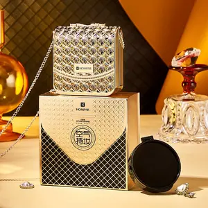 Little Gold Air Cushion BB Cream, lightweight and delicate, with concealing effect and refillable cushion.