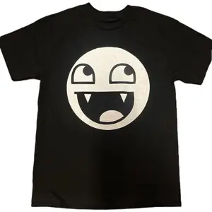 Y2K Epic Face Tee – The Perfect Shirt for Goth and Emo Fashion Trends
