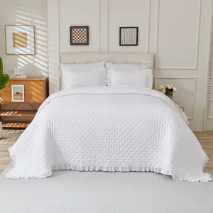 Karials King Bedspread Set 3-Piece - Reversible White Quilted Coverlet with 2 Pillow Shams, Lightweight Soft Polyester Quilt Bedding Set for All Seasons, Durable Stitching, Machine Washable