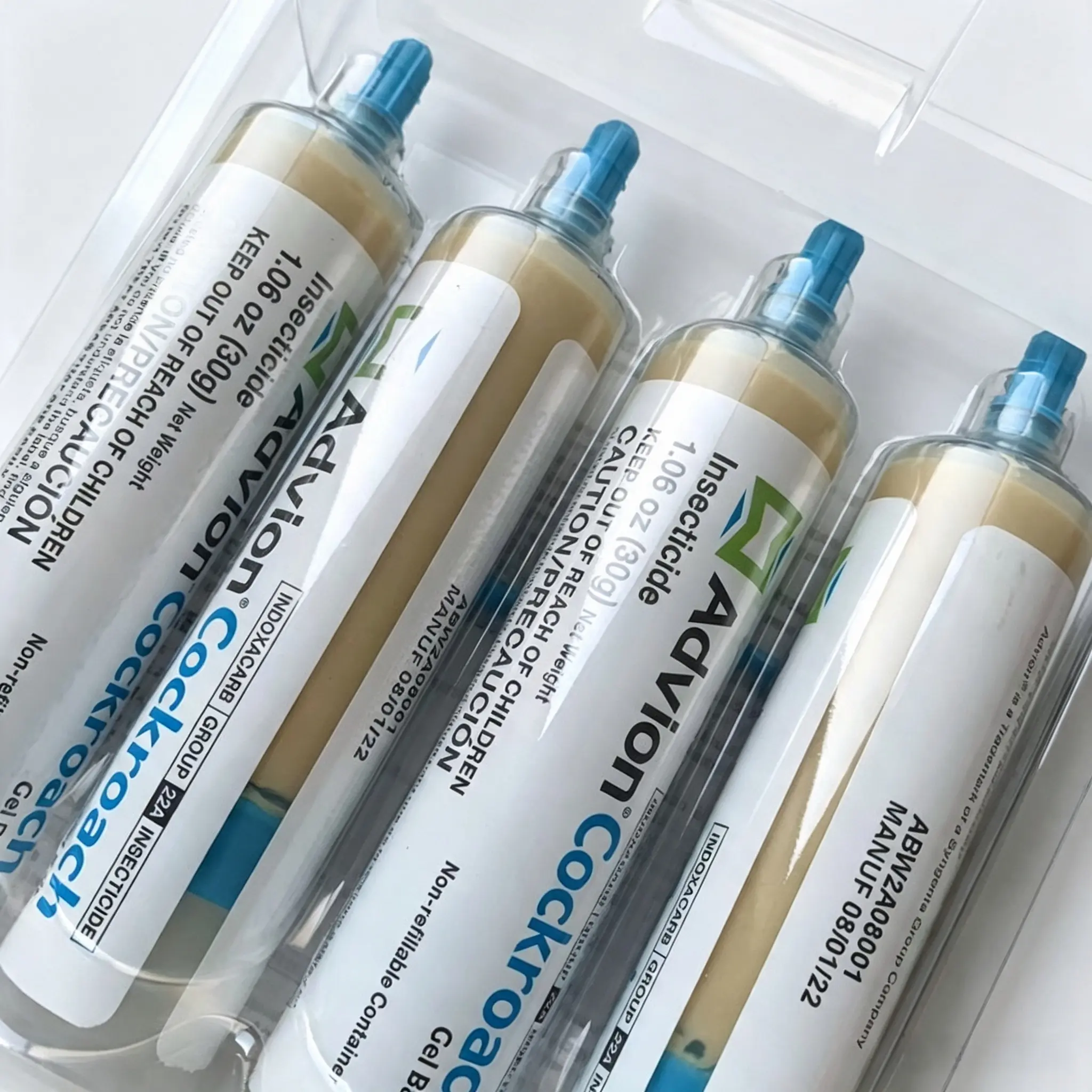 Advion Cockroach Gel Bait - Industrial Pest Control, 4 x 30g Tubes, 1 Plunger, 2 Tips, Roach Killer for American, German & Major Species, Indoor & Outdoor Use